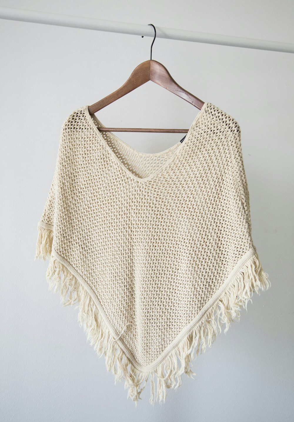 Textured Knitwear: Elevating Everyday Ensembles with Sculptural Wool detailed texture