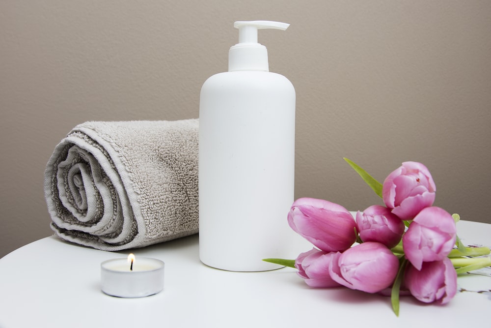 Facial Sculpting: The Art of Gua Sha and Lymphatic Drainage Massage detailed texture